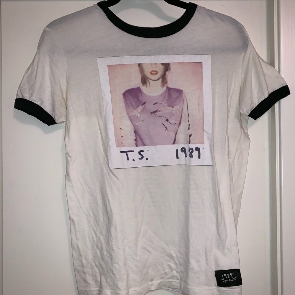 Taylor Swift 1989 World Tour Tee